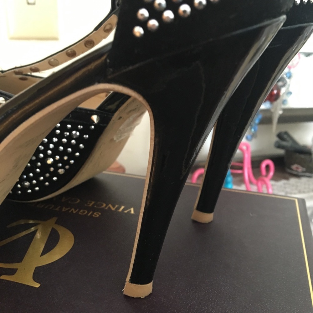 Shoes - Picture 3 of 4